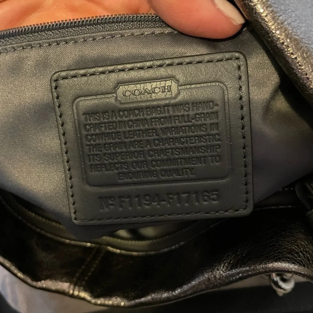 Authentic Coach Bag Leather Metallic Hobo - Picture 3 of 4